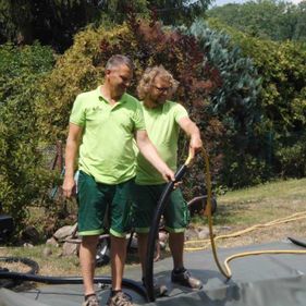 Cornelia Loitsch Landschaftspflege & Gartengestaltung in Köthen, das Team beim Techbau